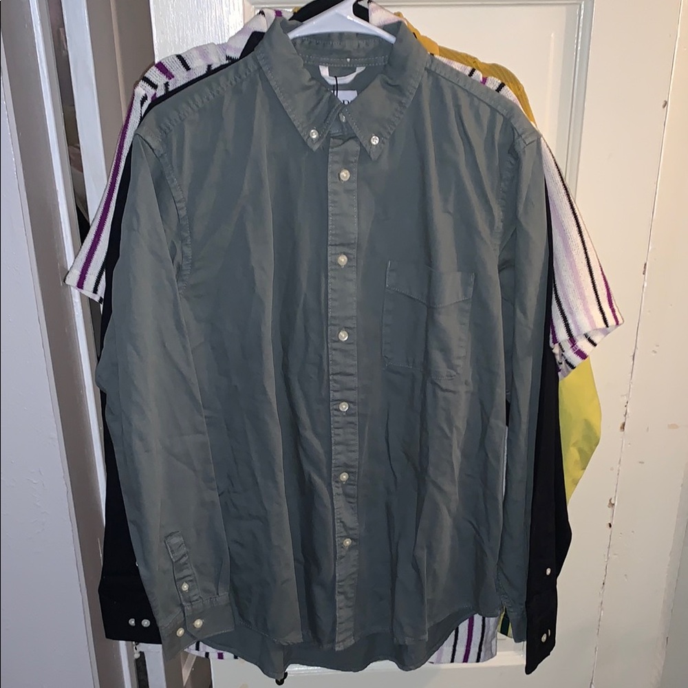 Men's Button-Up Shirt in Olive Green